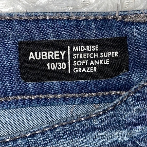 Buffalo David Bitton Aubrey Mid Rise Stretch Super Soft Ankle Grazer Jeans 10/30 - Picture 3 of 12